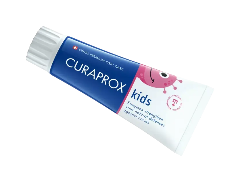 Tuba pasty do zębów Curaprox Kids, która jest najlepszą pastą do zębów dla dzieci, z zabawnym potworkiem i smakiem arbuza.